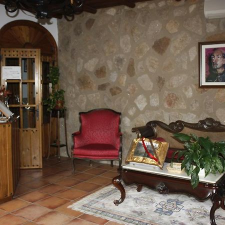 Hotel Rural El Convento Валенсия-де-Алькантар Экстерьер фото